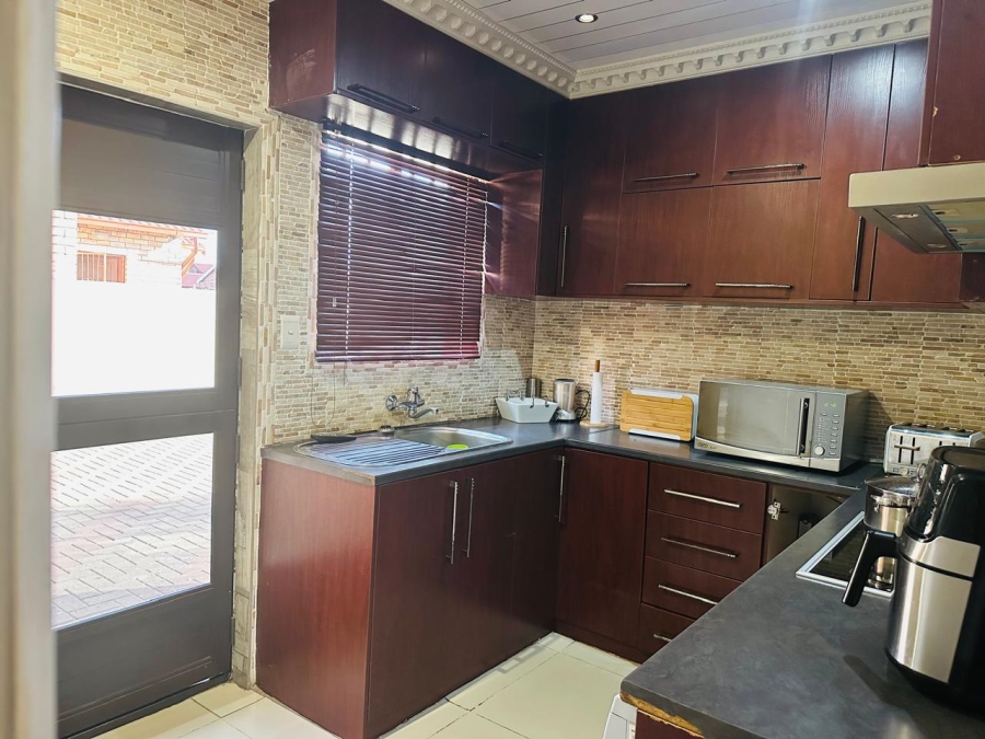 To Let 3 Bedroom Property for Rent in Grasslands Free State
